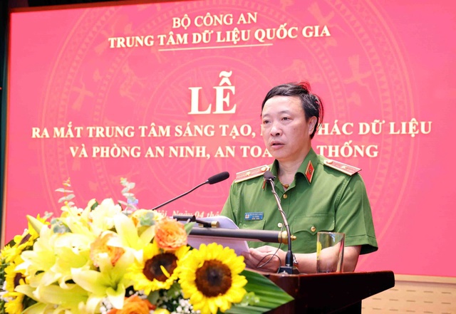 Trung tâm Dữ liệu quốc gia ra mắt ‘bộ não’ đổi mới sáng tạo và dữ liệu Trung tâm Dữ liệu quốc gia ra mắt ‘bộ não’ đổi mới sáng tạo và dữ liệu
