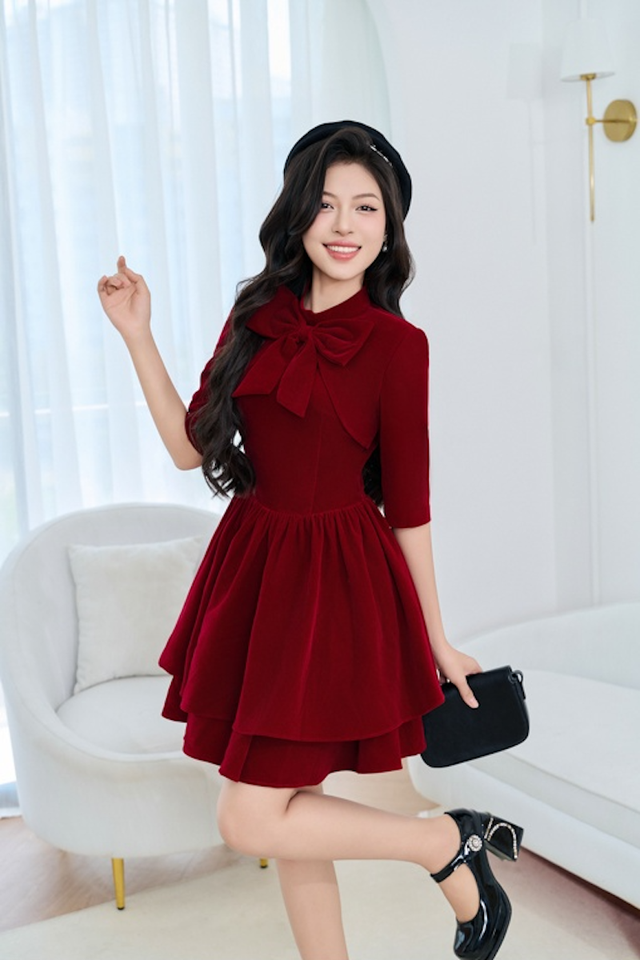Nét đẹp cổ điển giữa ngày hè cùng đầm nhung tinh tế- Ảnh 6.