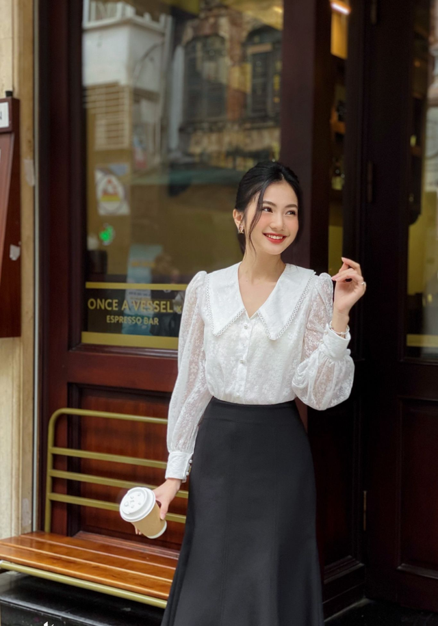Áo phối ren, vẻ đẹp thanh lịch đậm chất phong cách cá nhân- Ảnh 6. Áo phối ren, vẻ đẹp thanh lịch đậm chất phong cách cá nhân- Ảnh 6.
