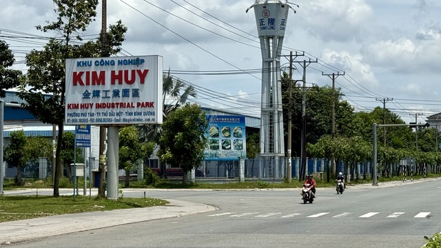 Cô gái ở phường Bình Dương cầm cố xe máy rồi báo tin bị cướp- Ảnh 2. Cô gái ở phường Bình Dương cầm cố xe máy rồi báo tin bị cướp- Ảnh 2.