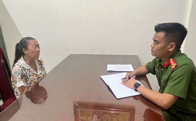 Tạm giữ Hạnh ‘sự’, đàn em một thời của trùm giang hồ Năm Cam- Ảnh 2. Tạm giữ Hạnh ‘sự’, đàn em một thời của trùm giang hồ Năm Cam- Ảnh 2.