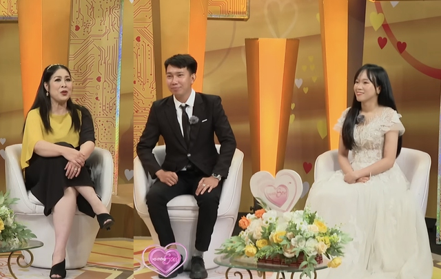 Hồng Vân thích thú trước cô gái trúng số ngay lần đầu mua, cưới luôn người bán Hồng Vân thích thú trước cô gái trúng số ngay lần đầu mua, cưới luôn người bán