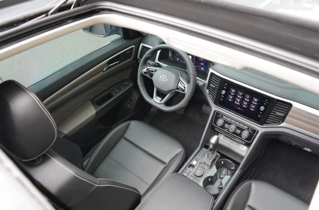Xe Đức Volkswagen Teramont giá còn 1,838 tỉ đồng, lấn sân thị phần SUV hạng D - Ảnh 3. Xe Đức Volkswagen Teramont giá còn 1,838 tỉ đồng, lấn sân thị phần SUV hạng D - Ảnh 3.