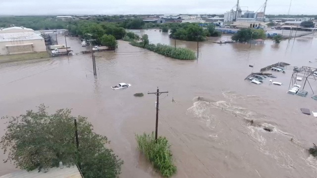 Số thương vong tăng cao vì lũ quét tại Texas, Tổng thống Trump ban bố thảm họa Số thương vong tăng cao vì lũ quét tại Texas, Tổng thống Trump ban bố thảm họa