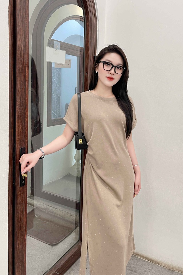 Diện đầm thun năng động cho nàng tự tin tỏa sáng- Ảnh 3. Diện đầm thun năng động cho nàng tự tin tỏa sáng- Ảnh 3.