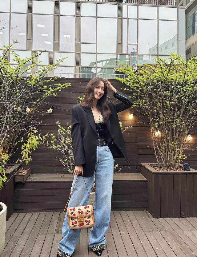 Áo blazer giúp nàng khoác lên mình hình ảnh quý cô hiện đại- Ảnh 3.