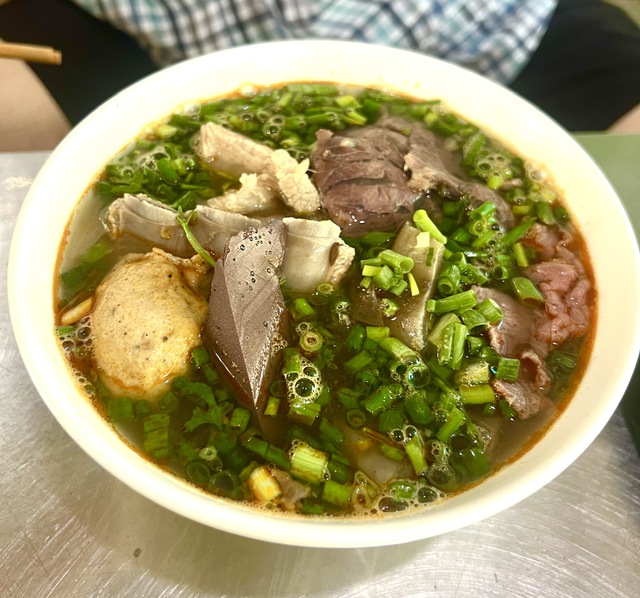 Bún bò Huế. Ảnh: Lê Hoài Nhân Bún bò Huế. Ảnh: Lê Hoài Nhân