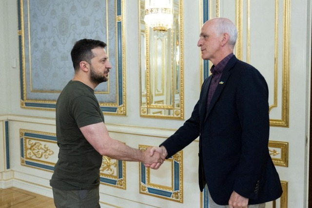Phe Dân chủ nói Mỹ không thiếu vũ khí gửi cho Ukraine Phe Dân chủ nói Mỹ không thiếu vũ khí gửi cho Ukraine