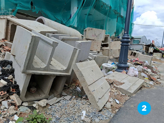 Công trình nâng cấp đường kéo dài gây khó khăn cho người dân TP . HCM - Ảnh 2.