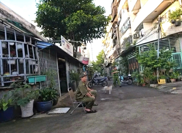 TP.HCM: Người dân kể lại giây phút cháy cư xá Độc Lập 8 người tử vong- Ảnh 2. TP.HCM: Người dân kể lại giây phút cháy cư xá Độc Lập 8 người tử vong- Ảnh 2.