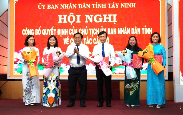 Tây Ninh: Phân công nhiệm vụ Chủ tịch và các phó chủ tịch UBND tỉnh- Ảnh 5. Tây Ninh: Phân công nhiệm vụ Chủ tịch và các phó chủ tịch UBND tỉnh- Ảnh 5.