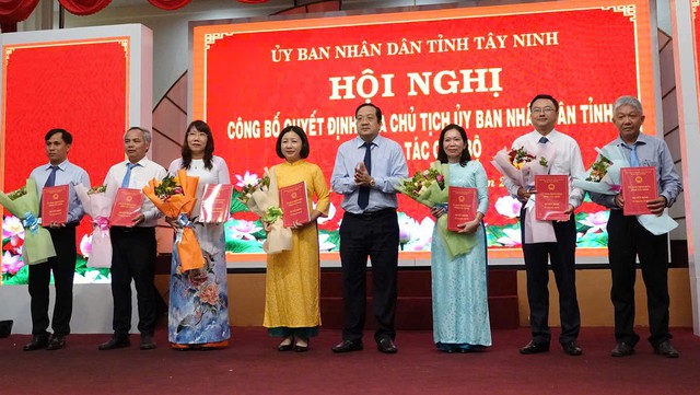 Tây Ninh: Phân công nhiệm vụ Chủ tịch và các phó chủ tịch UBND tỉnh- Ảnh 3. Tây Ninh: Phân công nhiệm vụ Chủ tịch và các phó chủ tịch UBND tỉnh- Ảnh 3.