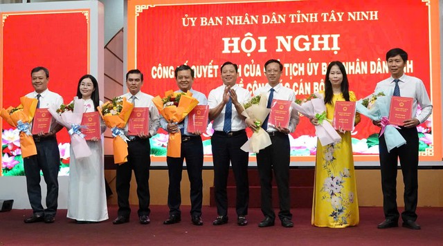 Tây Ninh: Phân công nhiệm vụ Chủ tịch và các phó chủ tịch UBND tỉnh- Ảnh 4. Tây Ninh: Phân công nhiệm vụ Chủ tịch và các phó chủ tịch UBND tỉnh- Ảnh 4.