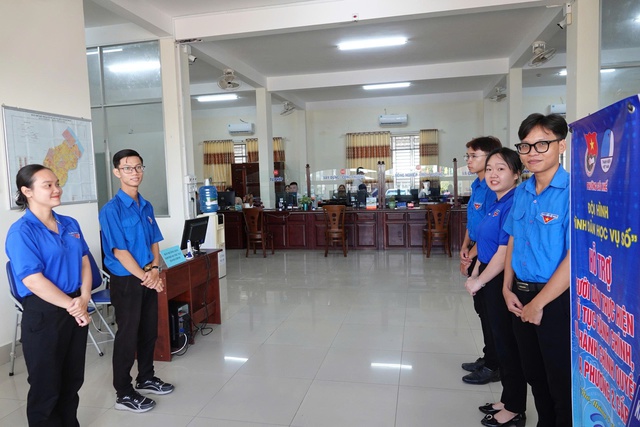 Tuổi trẻ Cần Thơ ‘phủ sóng’ 103 xã, phường hỗ trợ chính quyền 2 cấp - Ảnh 3.
