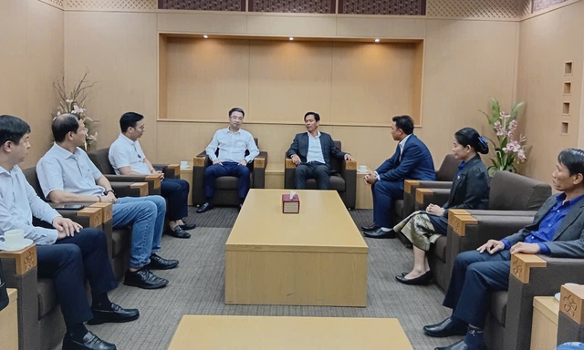 Anh Nguyễn Tường Lâm tham dự Gặp gỡ hữu nghị thanh thiếu nhi Việt Nam - Lào- Ảnh 2. Anh Nguyễn Tường Lâm tham dự Gặp gỡ hữu nghị thanh thiếu nhi Việt Nam - Lào- Ảnh 2.
