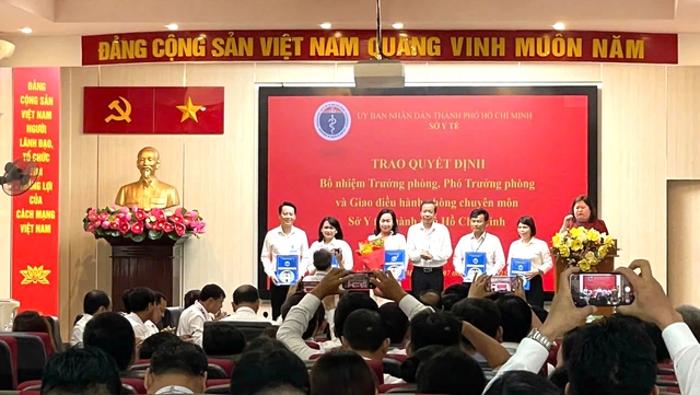 Sở Y tế TP.HCM công bố bổ nhiệm nhân sự cấp phòng, chi cục Sở Y tế TP.HCM công bố bổ nhiệm nhân sự cấp phòng, chi cục