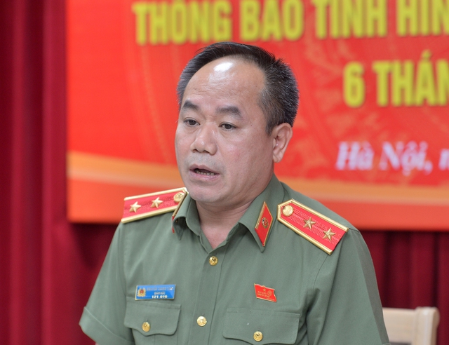 Bắt vợ Mr.Hunter khi đang lẩn trốn tại Thái Lan Bắt vợ Mr.Hunter khi đang lẩn trốn tại Thái Lan