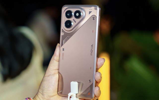 Tecno ra mắt smartphone POVA 7 pin siêu khủng 7.000 mAh Tecno ra mắt smartphone POVA 7 pin siêu khủng 7.000 mAh