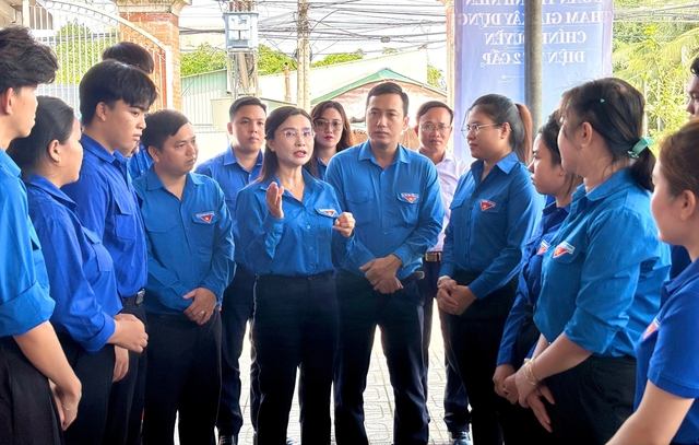 Tăng cường kỹ năng số hỗ trợ chính quyền 2 cấp và người dân vùng biên giới Tăng cường kỹ năng số hỗ trợ chính quyền 2 cấp và người dân vùng biên giới