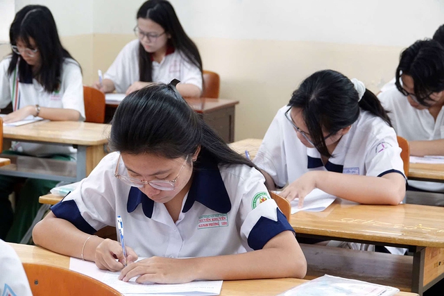 Nhiều trường đại học công bố xét tuyển đại học 2025 từ 18 - 24 điểm - Ảnh 1. Nhiều trường đại học công bố xét tuyển đại học 2025 từ 18 - 24 điểm - Ảnh 1.