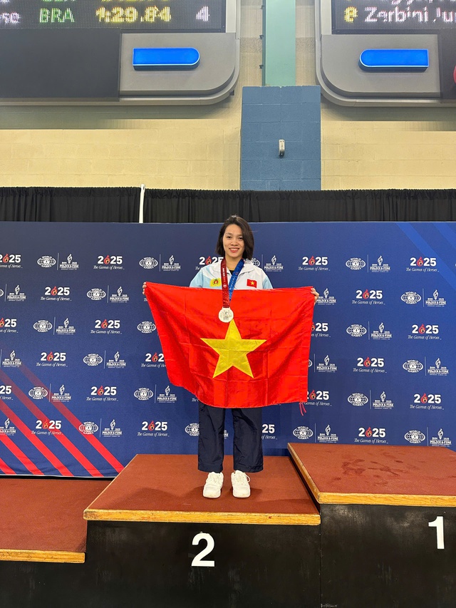 T&T Group thưởng gần 500 triệu đồng cho đoàn thể thao CAND, xạ thủ Trịnh Thu Vinh tạo ấn tượng- Ảnh 3. T&T Group thưởng gần 500 triệu đồng cho đoàn thể thao CAND, xạ thủ Trịnh Thu Vinh tạo ấn tượng- Ảnh 3.