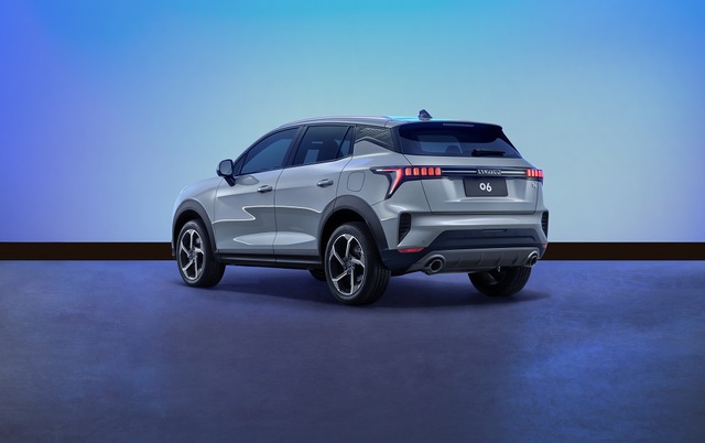 ‘Ế’ vì định giá cao, xe Trung Quốc Lynk & Co 06 thêm bản cắt trang bị - Ảnh 2.