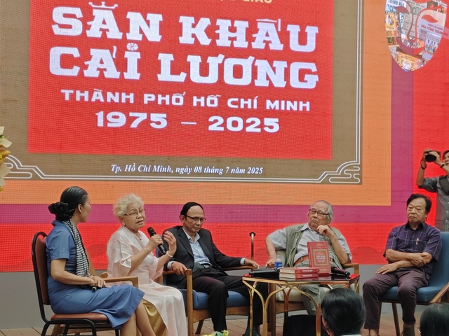 Sân khấu cải lương TP.HCM – nhìn lại nửa thế kỷ để tiến về phía trước Sân khấu cải lương TP.HCM – nhìn lại nửa thế kỷ để tiến về phía trước