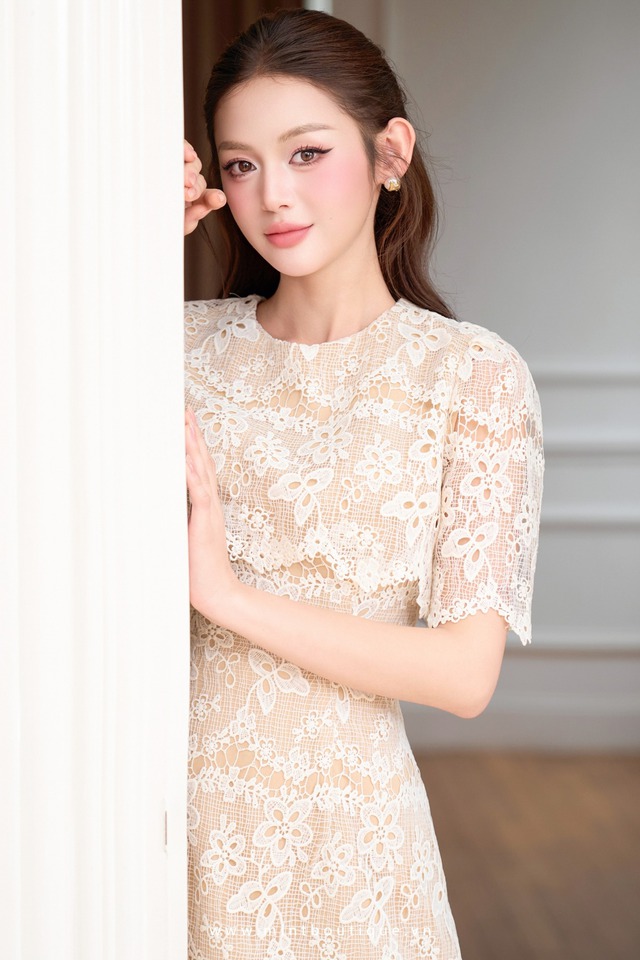 Váy ren - Ảnh 1.