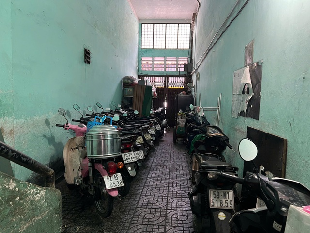 Nguy cơ cháy nổ cao ở các chung cư cũ TP.HCM - Ảnh 2.