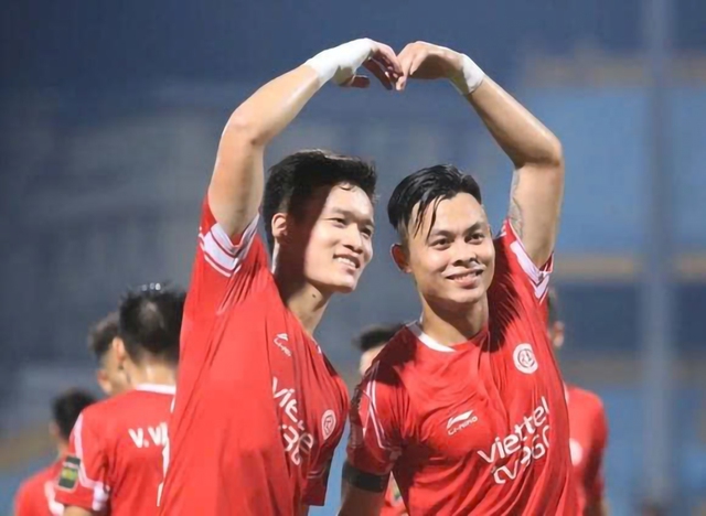 Thị trường chuyển nhượng V-League sôi động, các đội hối hả ‘đi chợ’ Thị trường chuyển nhượng V-League sôi động, các đội hối hả ‘đi chợ’