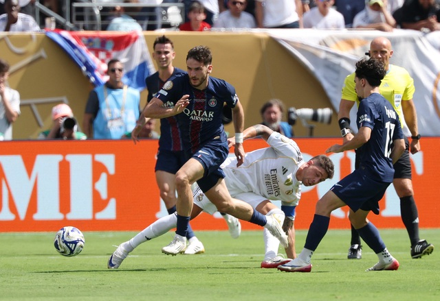 Sốc: PSG ‘nghiền nát’ Real Madrid để đấu Chelsea chung kết Club World Cup, HLV Alonso choáng váng Sốc: PSG ‘nghiền nát’ Real Madrid để đấu Chelsea chung kết Club World Cup, HLV Alonso choáng váng