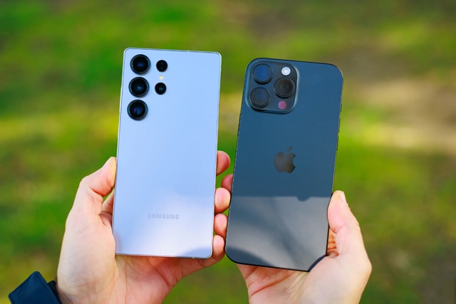 Khi thiết kế iPhone 17 Pro Max và Galaxy S26 Ultra rẽ về hai hướng Khi thiết kế iPhone 17 Pro Max và Galaxy S26 Ultra rẽ về hai hướng