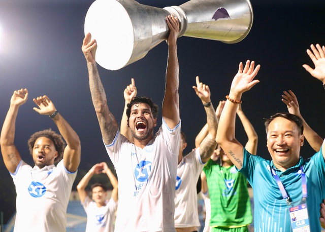 Một loạt CLB V-League đề xuất nóng: Cho 4 ngoại binh thi đấu trên sân, VPF ‘alo’ hỏi VFF