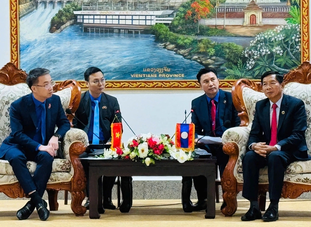 Anh Nguyễn Tường Lâm chào xã giao Bí thư Tỉnh ủy, Chủ tịch tỉnh Vientiane- Ảnh 1. Anh Nguyễn Tường Lâm chào xã giao Bí thư Tỉnh ủy, Chủ tịch tỉnh Vientiane- Ảnh 1.