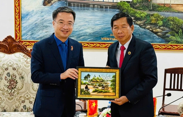 Anh Nguyễn Tường Lâm chào xã giao Bí thư Tỉnh ủy, Chủ tịch tỉnh Vientiane- Ảnh 2. Anh Nguyễn Tường Lâm chào xã giao Bí thư Tỉnh ủy, Chủ tịch tỉnh Vientiane- Ảnh 2.
