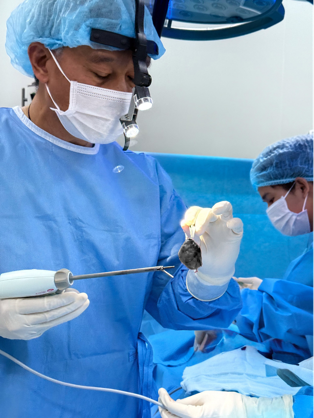 Bị u vú có thể đặt túi ngực không? Bị u vú có thể đặt túi ngực không?