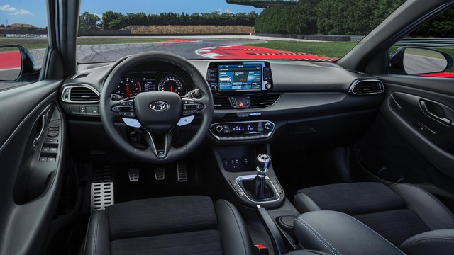 Hyundai cho rằng: ‘Không còn ai muốn mua ô tô số sàn nữa’ Hyundai cho rằng: ‘Không còn ai muốn mua ô tô số sàn nữa’