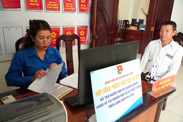 Bà con phấn khởi vì thời gian làm thủ tục rút ngắn thấy rõ Bà con phấn khởi vì thời gian làm thủ tục rút ngắn thấy rõ