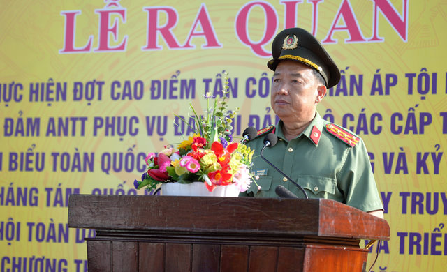 Lâm Đồng: 'Tôi làm công an xã', nói không với khói thuốc và tiếng còi xe- Ảnh 4. Lâm Đồng: 'Tôi làm công an xã', nói không với khói thuốc và tiếng còi xe- Ảnh 4.