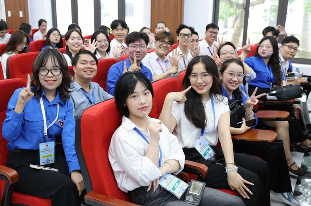 'Không có ngoại ngữ, thanh niên hôm nay khó có thể bước ra thế giới'- Ảnh 4.