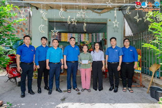 Hộ gia đình bị ảnh hưởng bão số 3: Tôi không né kịp là chết rồi! - Ảnh 3.