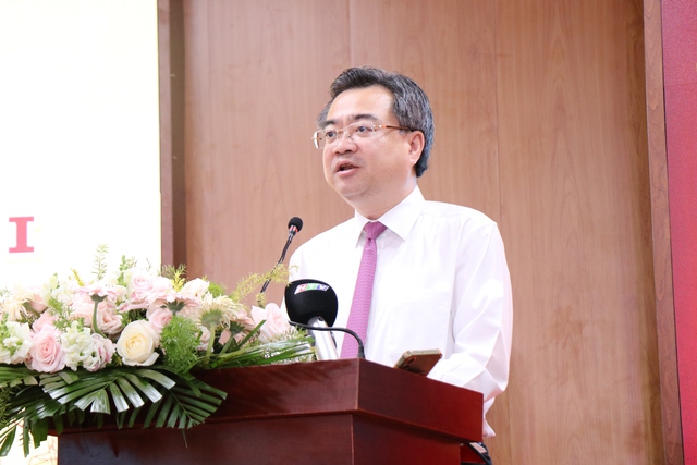 Ông Nguyễn Thanh Nghị: Cần đẩy nhanh di dời nghĩa trang Bình Hưng Hòa - Ảnh 2.