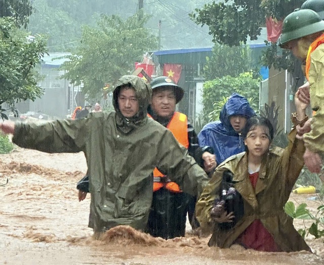 12 người chết và mất tích do lũ quét, sạt lở đất ở Điện Biên - Ảnh 4.