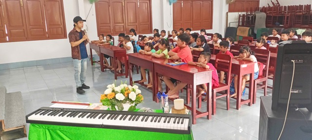 Chuyện tử tế: Lớp học hè miễn phí của thầy Khánh - Ảnh 2.