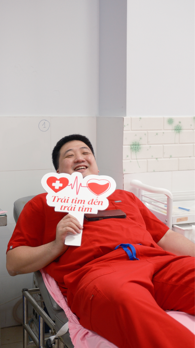 Dr. Nguyên Giáp lan tỏa yêu thương qua hành động hiến máu nhân đạo- Ảnh 2.