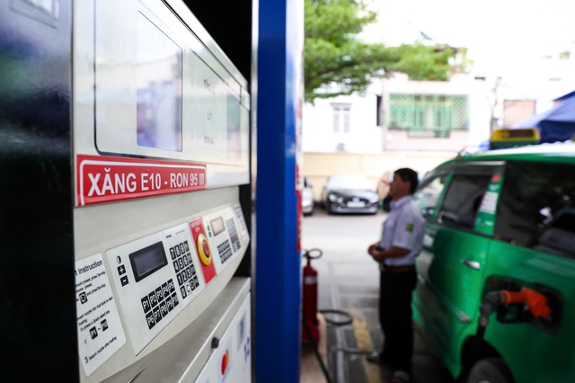 Giá xăng dầu hôm nay 8.8.2025: Xăng E10 tăng lần thứ 2 liên tiếp- Ảnh 1.