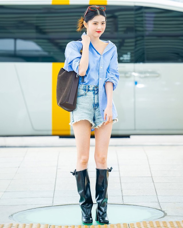 Nâng tầm khí chất với bốt da cổ cao cá tính- Ảnh 1.