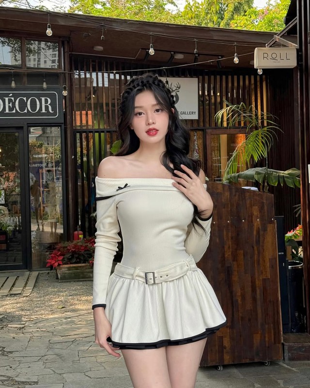 Nét kiêu sa ẩn mình trong đầm chiết eo- Ảnh 6.