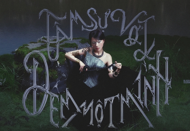 Ph&ugrave;ng Kh&aacute;nh Linh &lsquo;đ&aacute;nh &uacute;p&rsquo; kh&aacute;n giả tung ca kh&uacute;c mới ngay tr&ecirc;n s&acirc;n khấu - Ảnh 1.