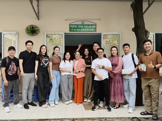 Lan tỏa trên mạng xã hội: Hơn 4 năm đóng viện phí cho bệnh nhi nghèo - Ảnh 1.